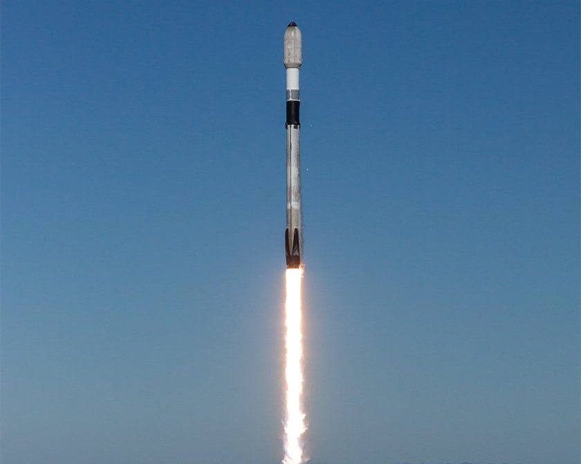 Alba Flight 8 lifting off on Falcon 9 Block 5